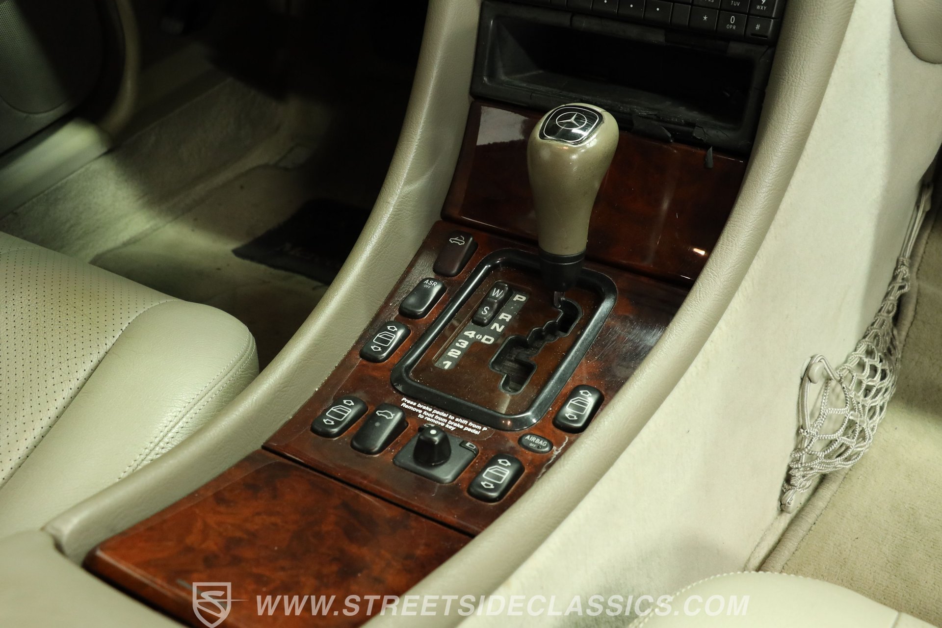 Used 1999 Mercedes-Benz CLK 320 Cabriolet image 40