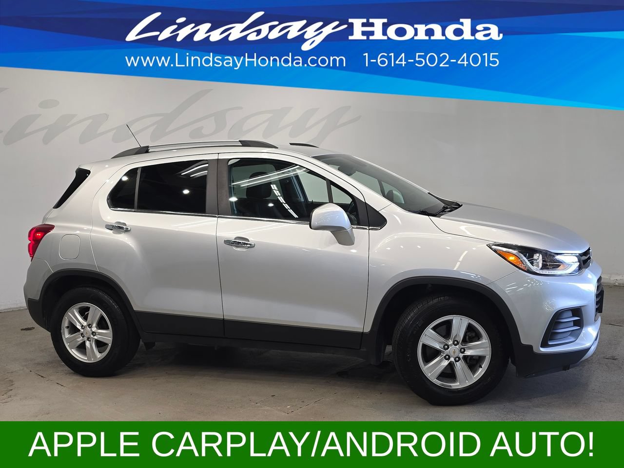 Used 2020 Chevrolet Trax LT w/ LT Convenience Package FWD image 3