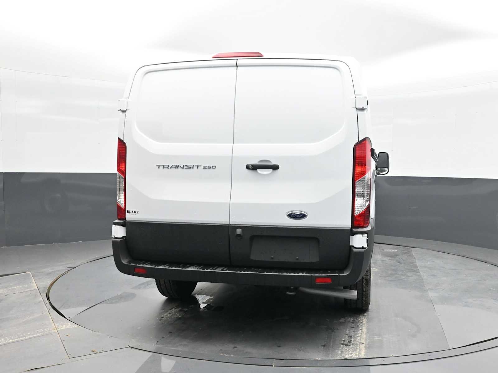 New 2024 Ford Transit 250 148 Medium Roof RWD image 9
