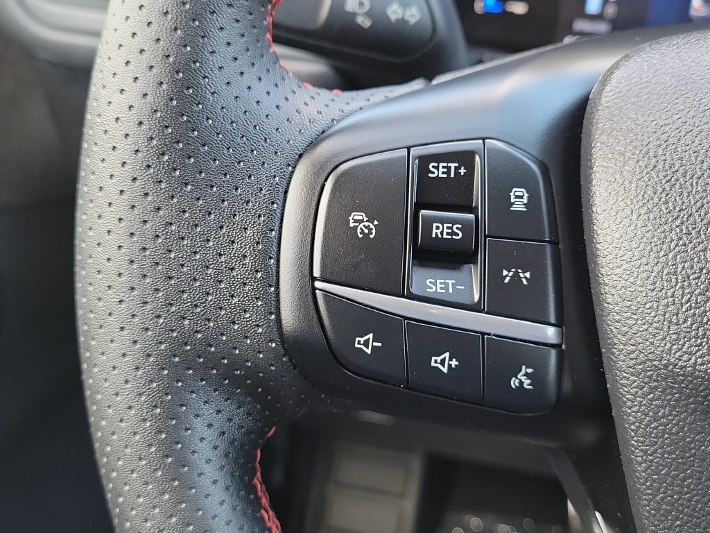 Used 2023 Ford Escape ST-Line w/ Tech Pack #1 AWD/4WD image 9