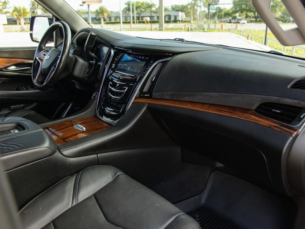 Used 2016 Cadillac Escalade ESV Luxury AWD/4WD image 24