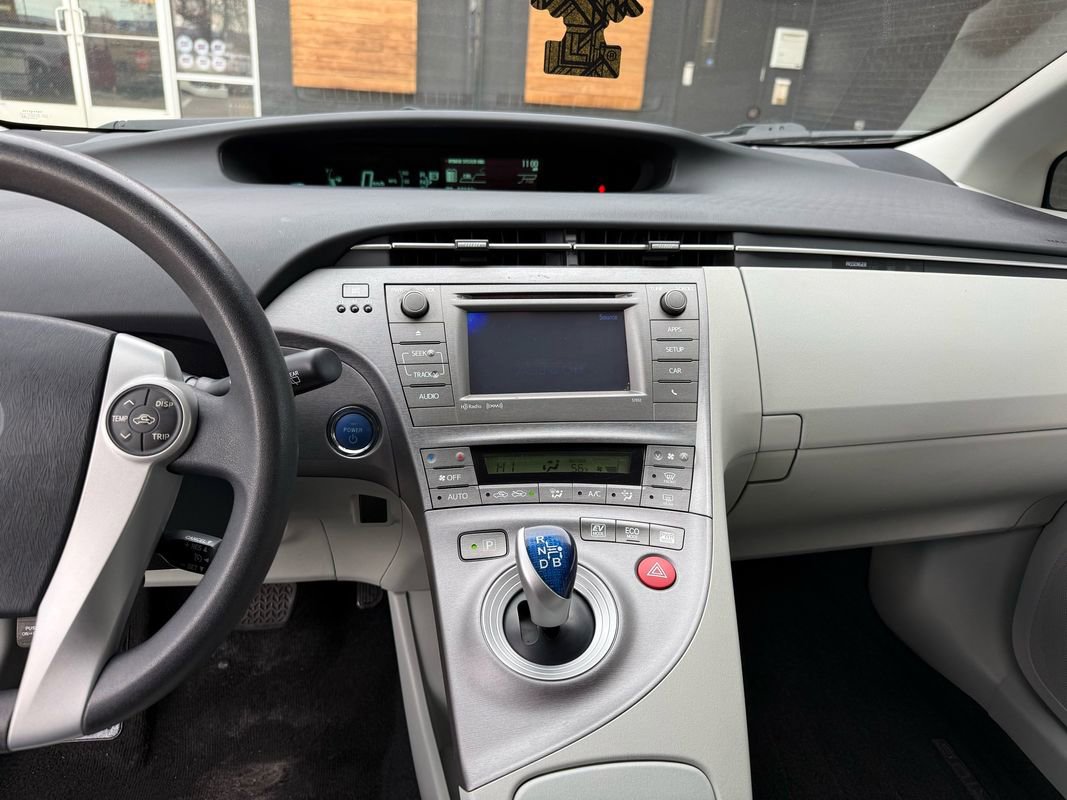 Used 2015 Toyota Prius Three image 30