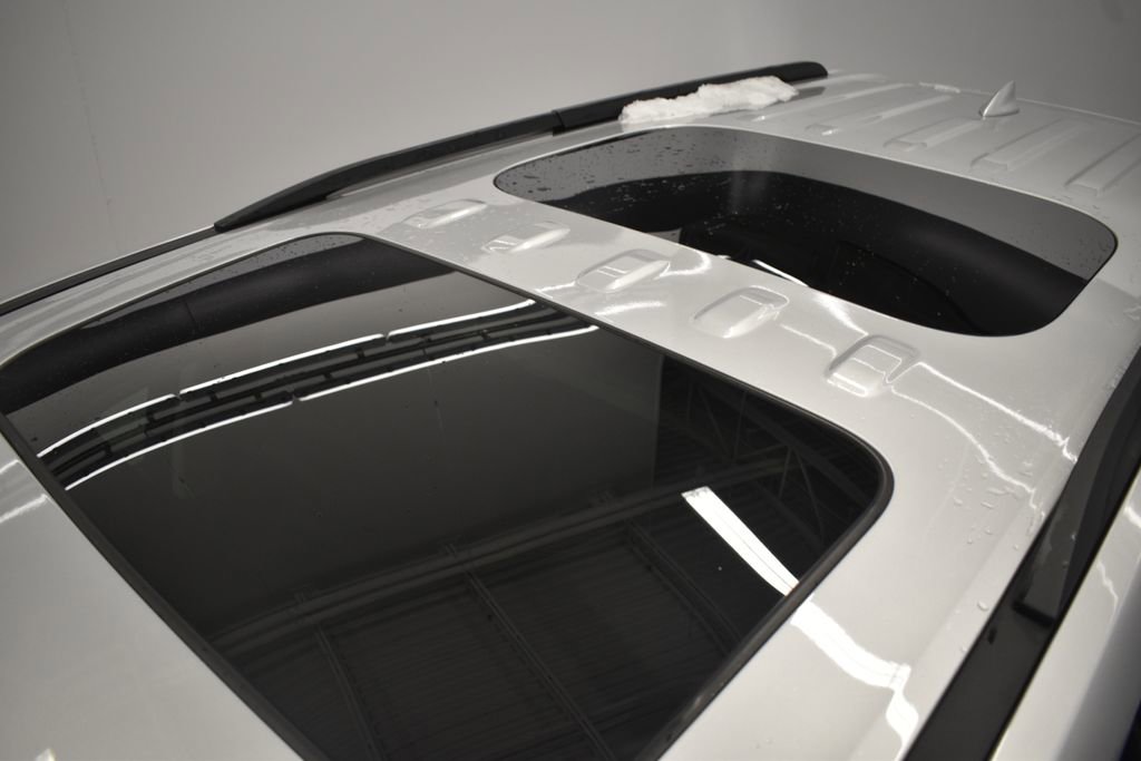 Used 2018 Chevrolet Traverse Premier w/ Redline Edition image 53