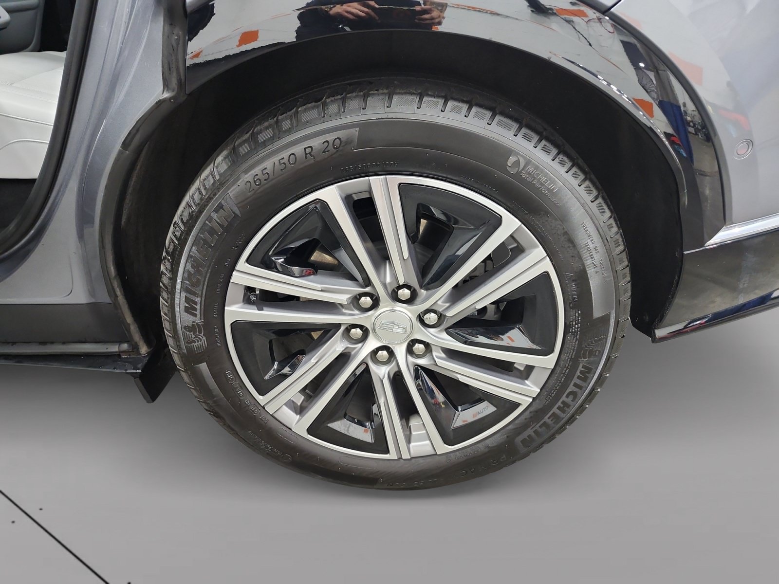 Used 2023 Cadillac Lyriq 2WD image 14