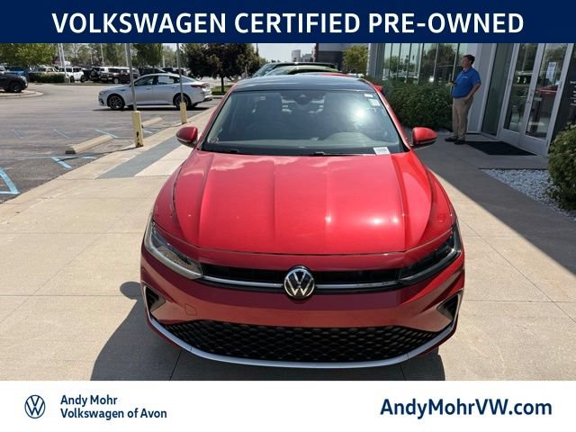 Used 2025 Volkswagen Jetta SEL FWD image 2