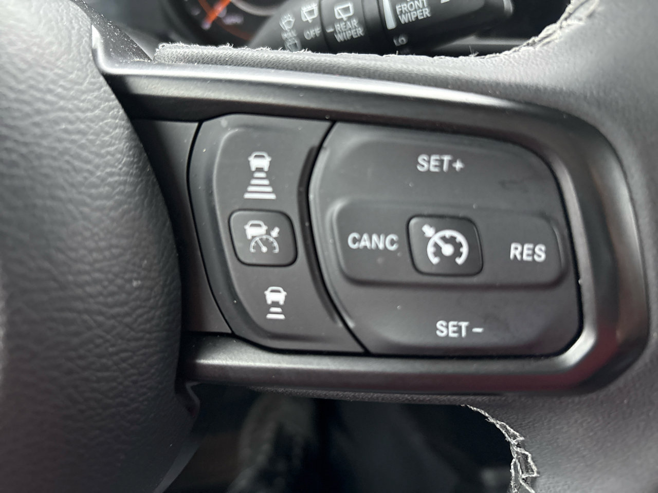 Used 2025 Jeep Wrangler Unlimited Sport image 12
