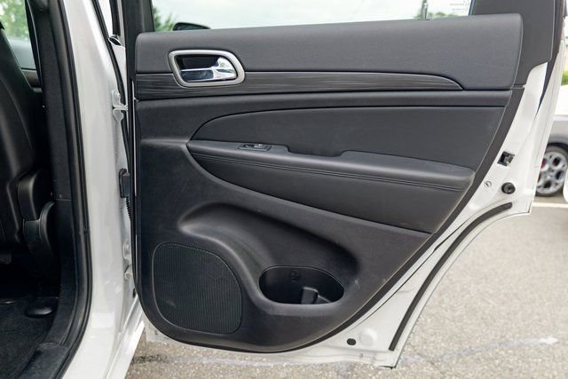 Used 2022 Jeep Grand Cherokee Laredo X image 28