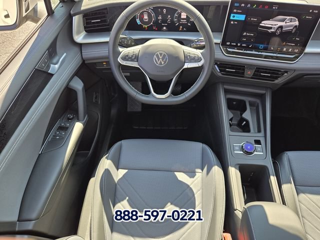 New 2026 Volkswagen Tiguan SE FWD image 9