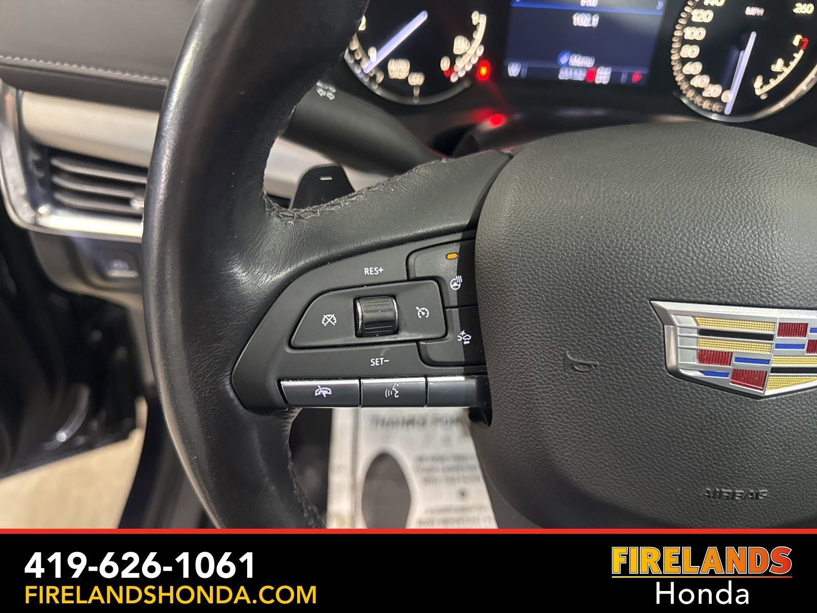 Used 2022 Cadillac XT4 Premium Luxury w/ Enhanced Visibility Package image 18