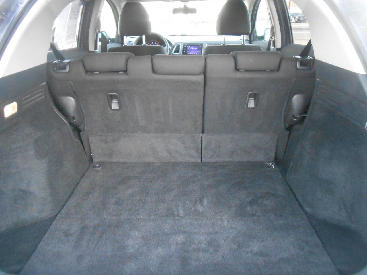 Used 2017 Honda HR-V EX image 19