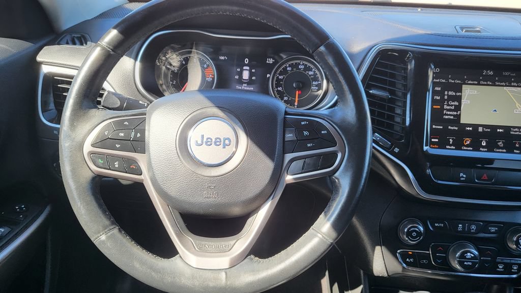 Used 2019 Jeep Cherokee Limited FWD image 31