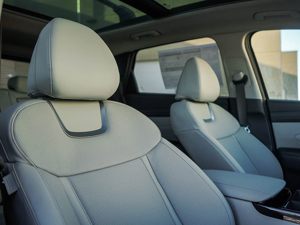 New 2026 Hyundai Tucson Limited image 12