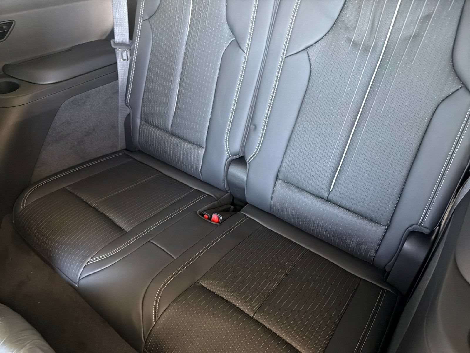New 2027 Cadillac Vistiq Luxury AWD/4WD image 14
