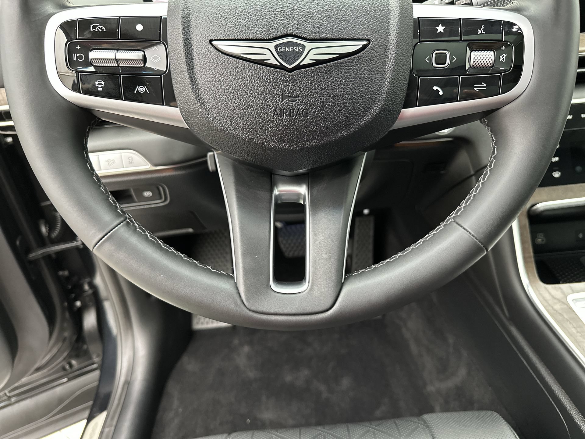 Certified 2026 Genesis GV80 2.5T Prestige AWD/4WD image 14