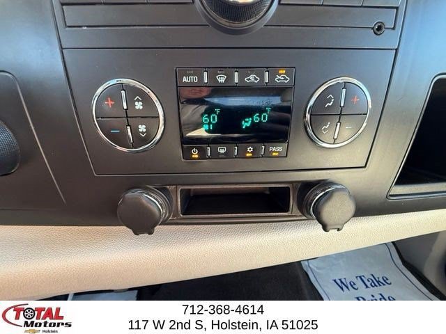 Used 2007 Chevrolet Silverado 1500 LT w/ 1LT Convenience Package AWD/4WD image 21
