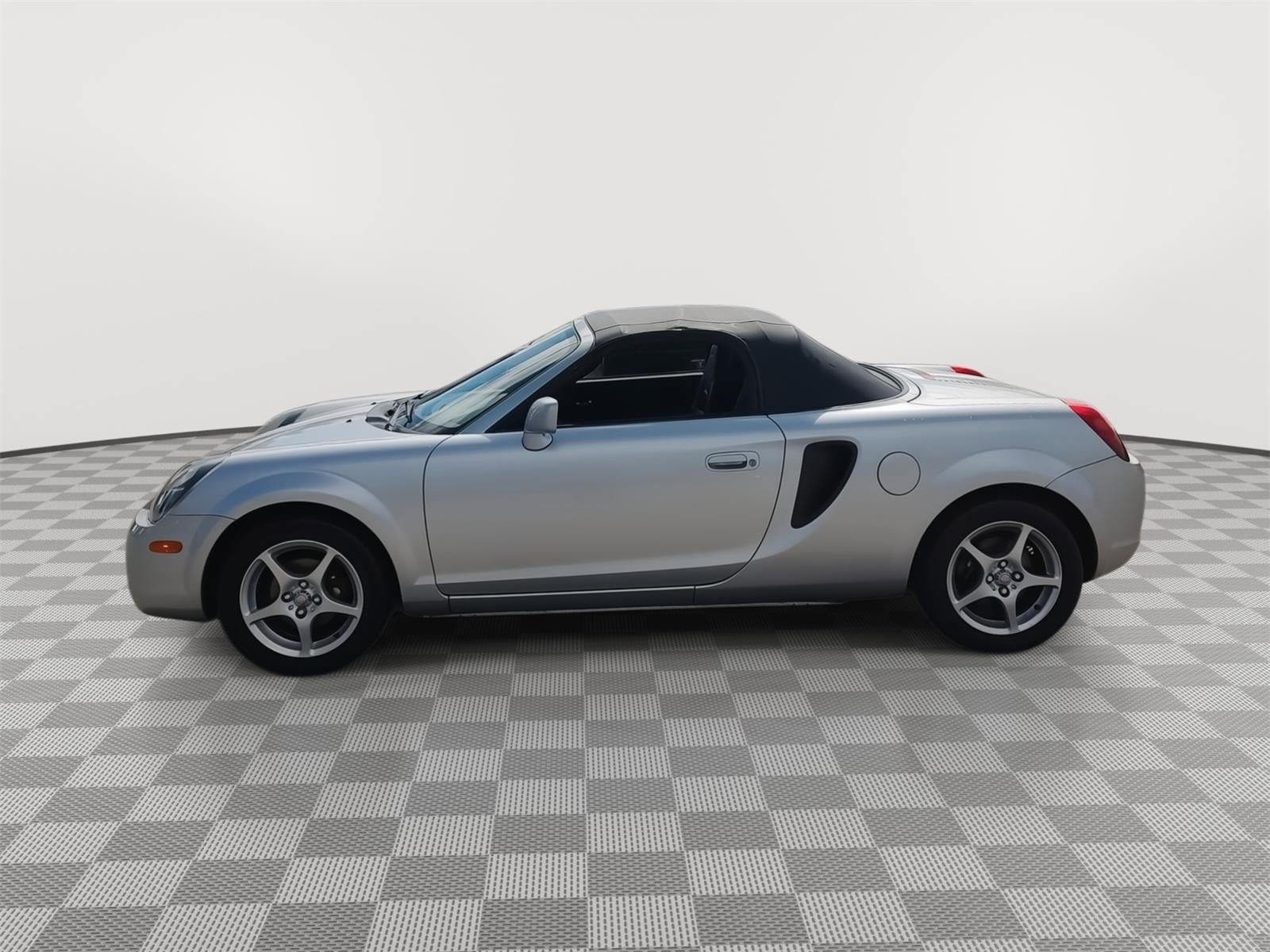 Used 2002 Toyota MR2 RWD image 12