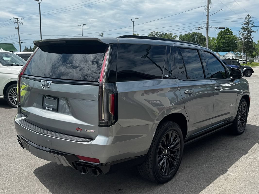 Used 2024 Cadillac Escalade V w/ LPO, ONYX Package AWD/4WD image 6