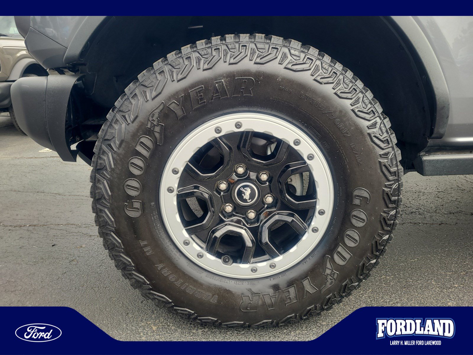 Used 2023 Ford Bronco Badlands w/ Sasquatch Package AWD/4WD image 26