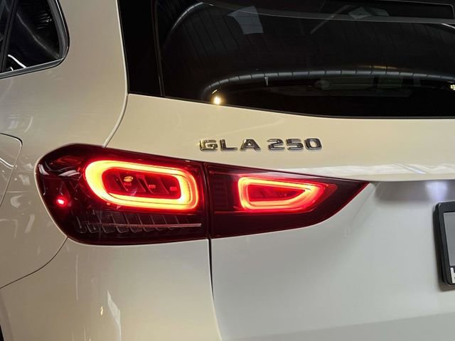 Certified 2022 Mercedes-Benz GLA 250 4MATIC image 10