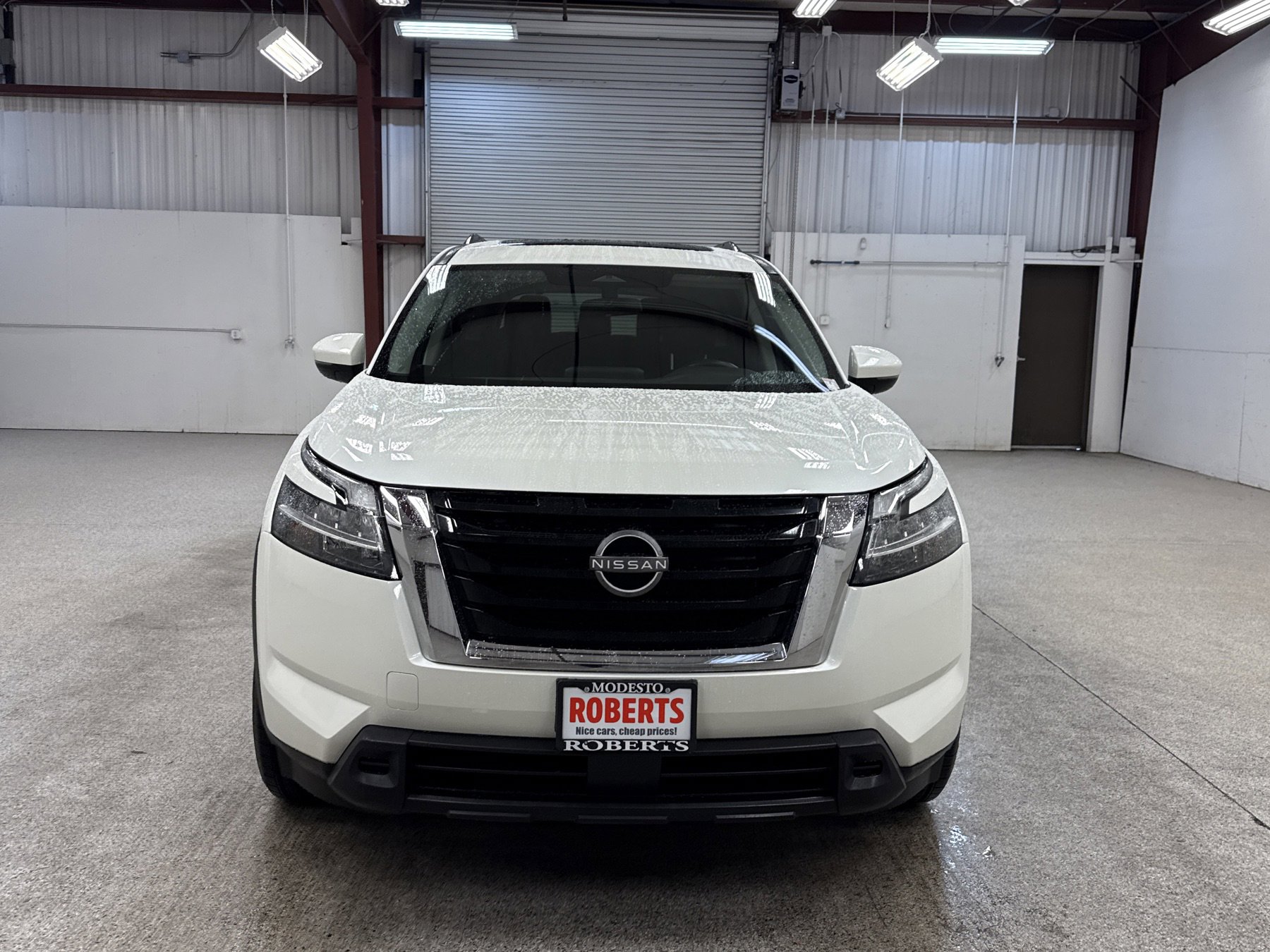 Used 2022 Nissan Pathfinder SV w/ SV Premium Package image 25