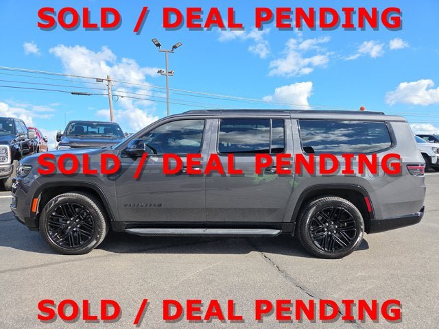 Used 2025 Jeep Wagoneer L Series II w/ Convenience Group I AWD/4WD image 3