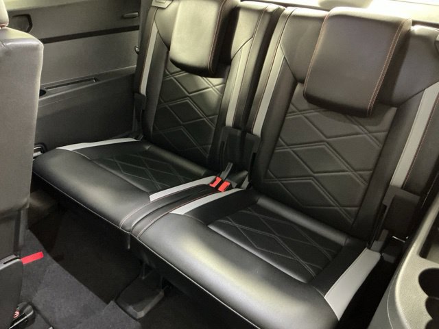 Used 2024 Volkswagen Atlas Peak Edition SE AWD/4WD image 13