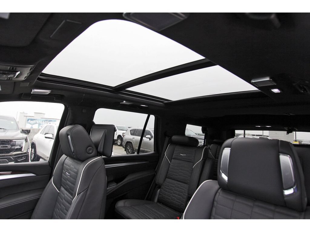 New 2026 Cadillac Escalade Platinum Sport w/ LPO, ONYX Package AWD/4WD image 24