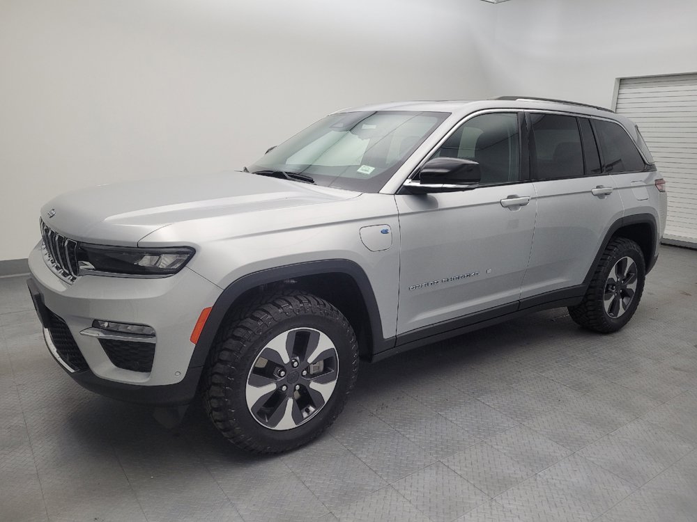 Used 2022 Jeep Grand Cherokee Limited 4xe w/ Luxury Tech Group II AWD/4WD image 2