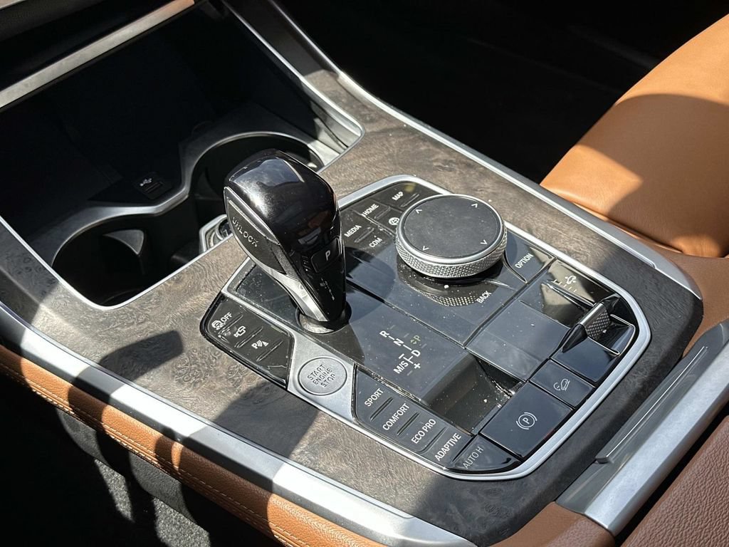 Used 2022 BMW X7 xDrive40i w/ Premium Package AWD/4WD image 36