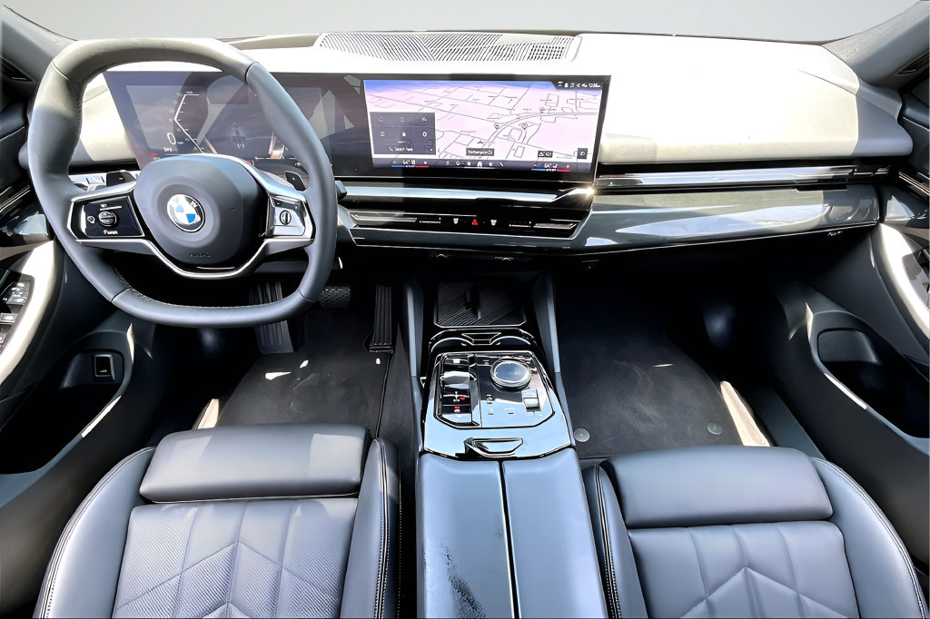 Used 2026 BMW 530i RWD image 7