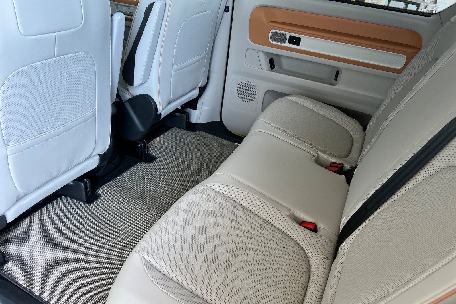 New 2025 Volkswagen ID. Buzz Pro S Plus image 12