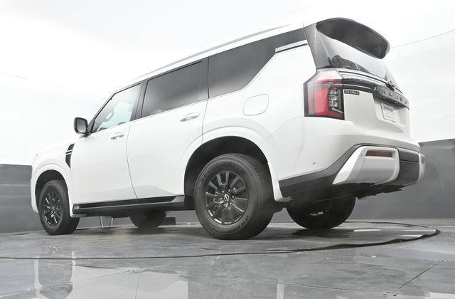 Used 2025 Nissan Armada SV AWD/4WD image 10