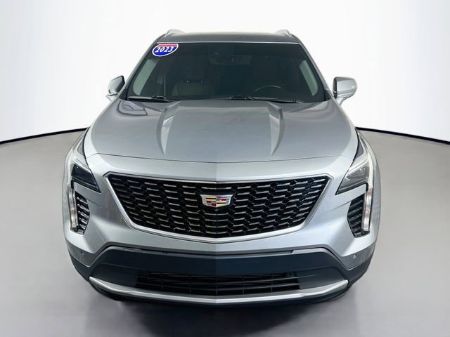 Used 2023 Cadillac XT4 Premium Luxury w/ Enhanced Visibility Package FWD image 3