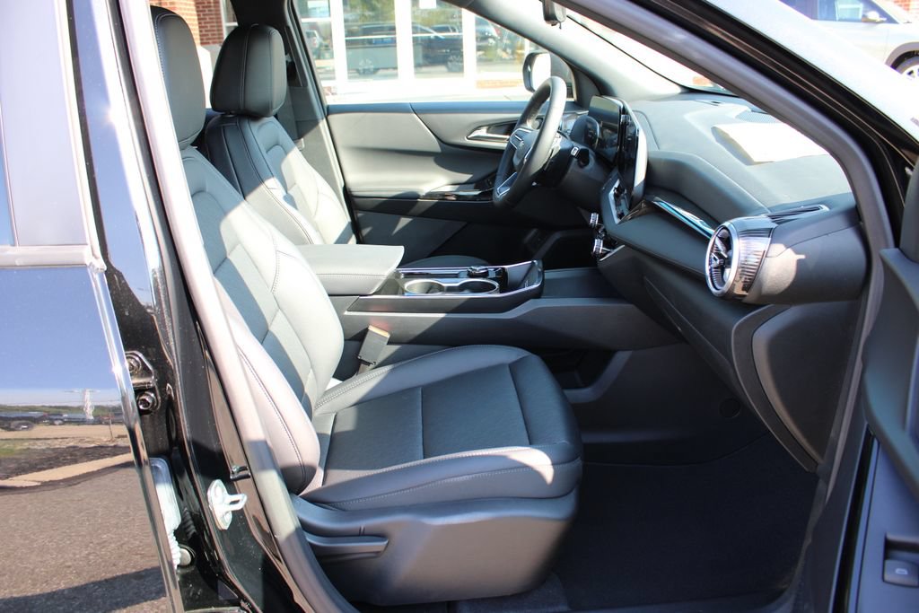 New 2026 Chevrolet Equinox LT w/ Convenience Package II AWD/4WD image 40
