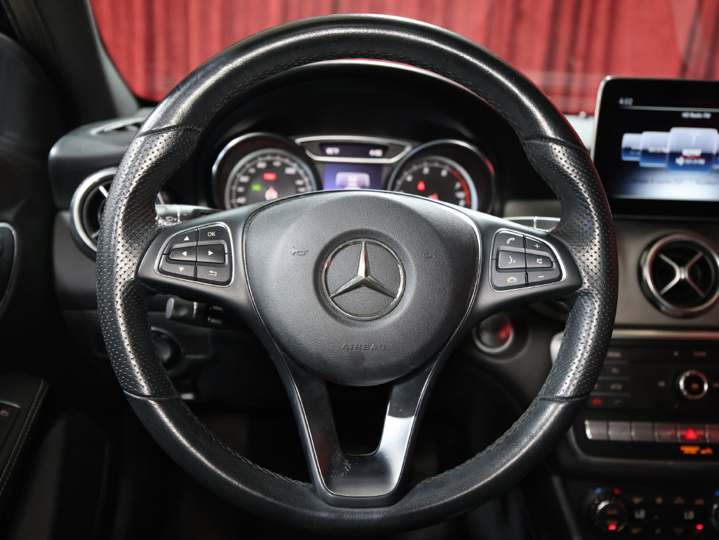 Used 2019 Mercedes-Benz GLA 250 4MATIC image 15