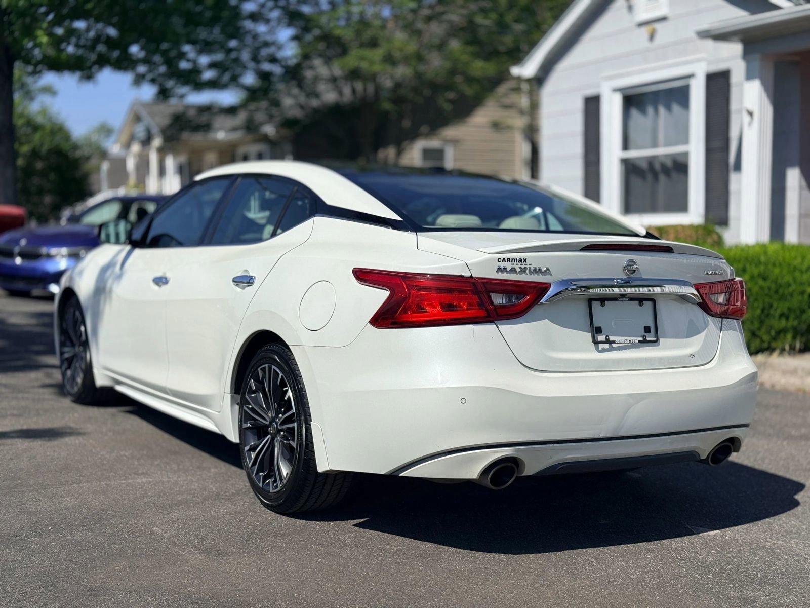 Used 2017 Nissan Maxima Platinum w/ Medallion Package FWD image 4