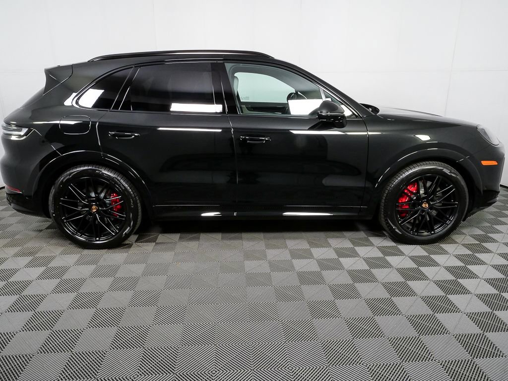 New 2026 Porsche Cayenne GTS image 31