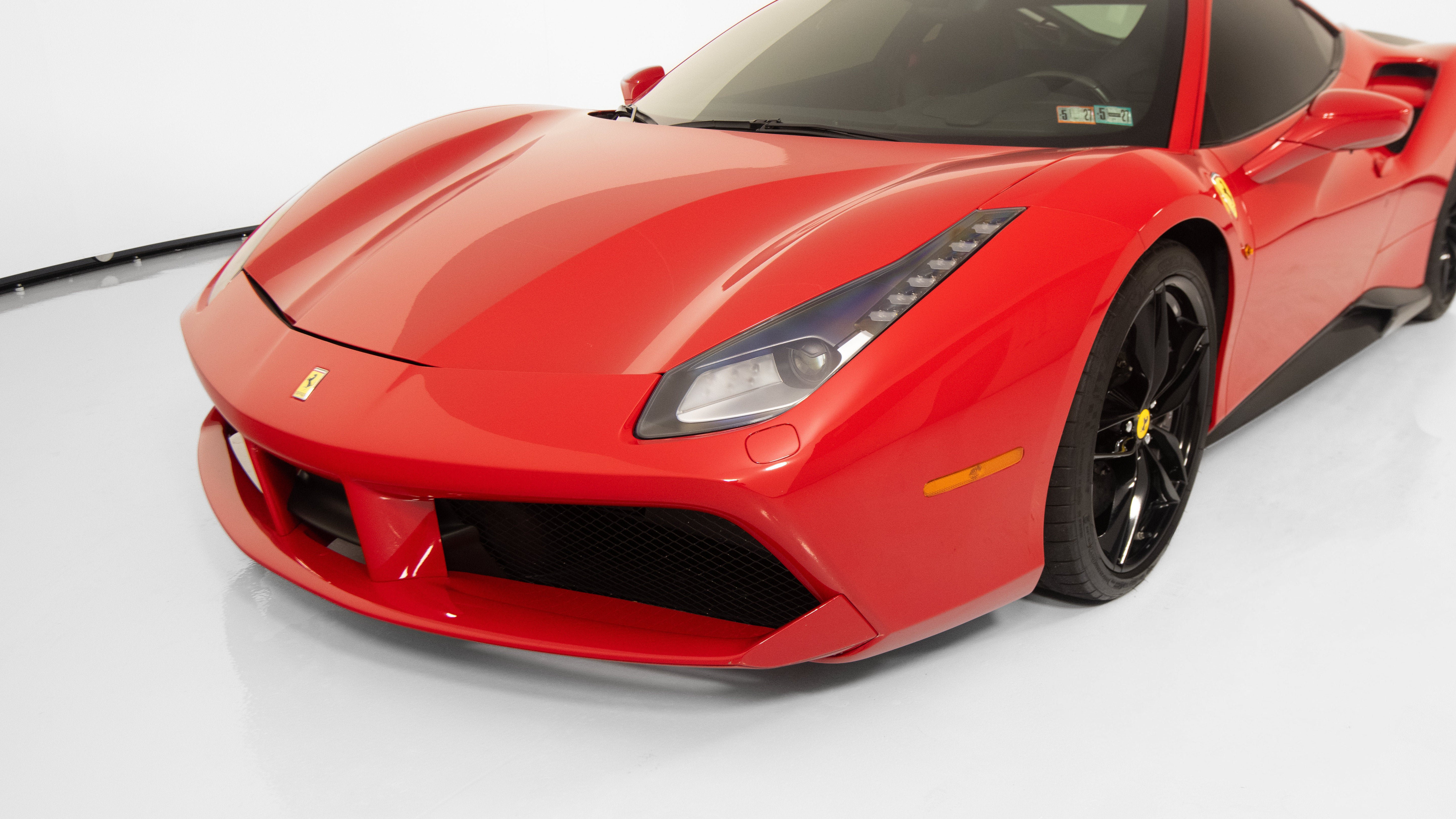 Certified 2018 Ferrari 488 GTB RWD image 12
