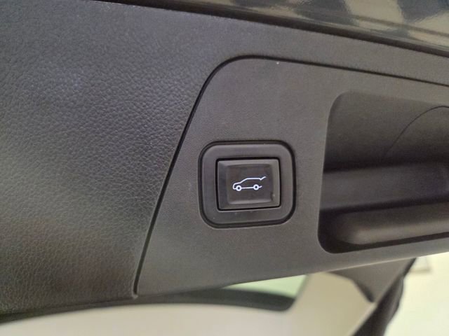 Used 2020 Buick Envision Essence w/ LPO, Active Package image 15