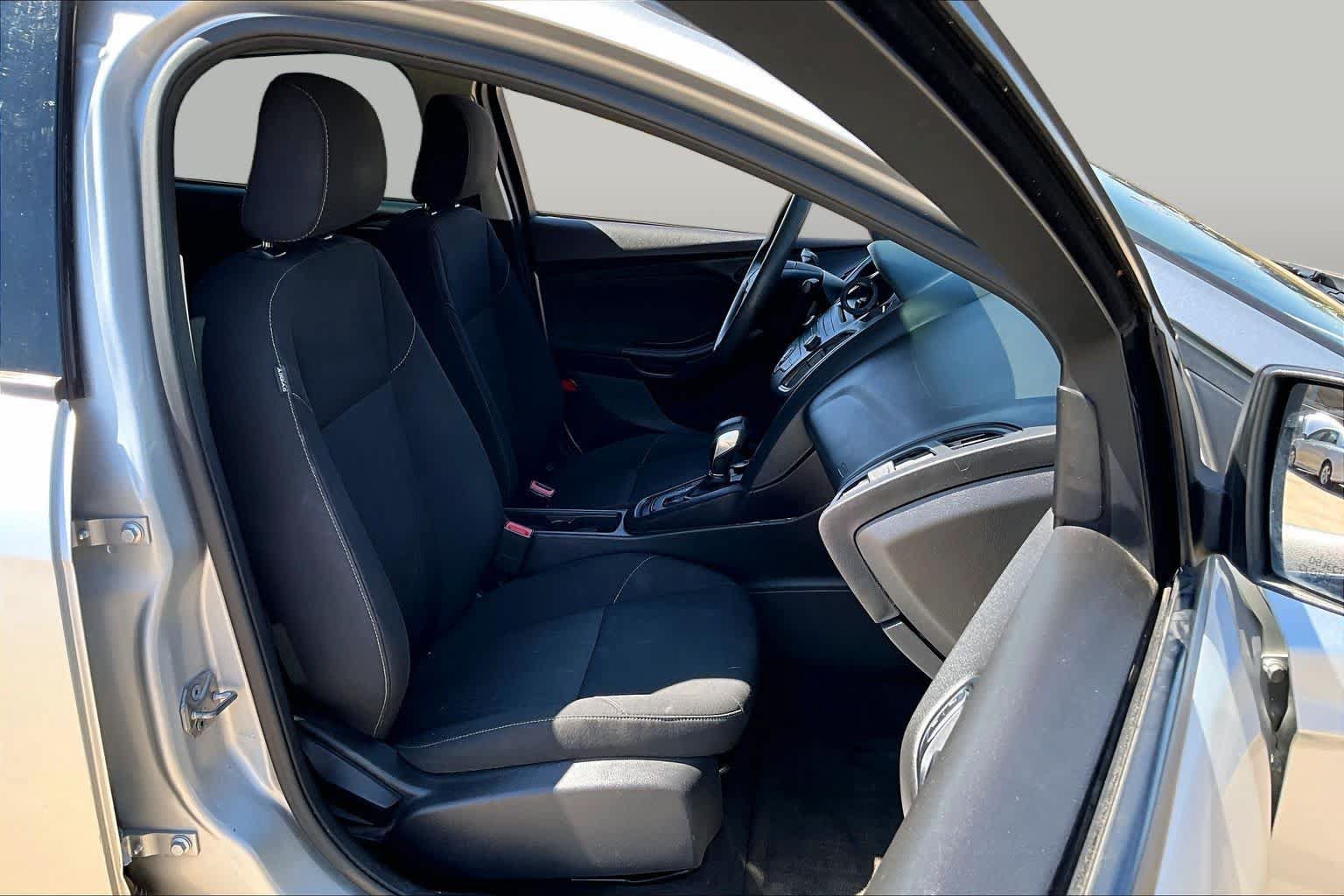 Used 2015 Ford Focus S FWD image 9