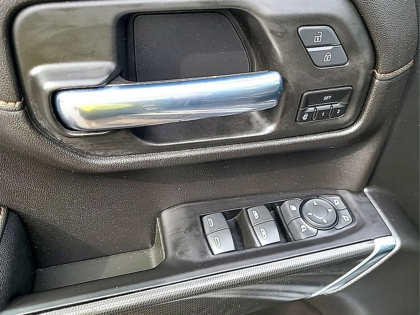 Used 2021 GMC Sierra 1500 AT4 w/ AT4 Premium Package AWD/4WD image 16