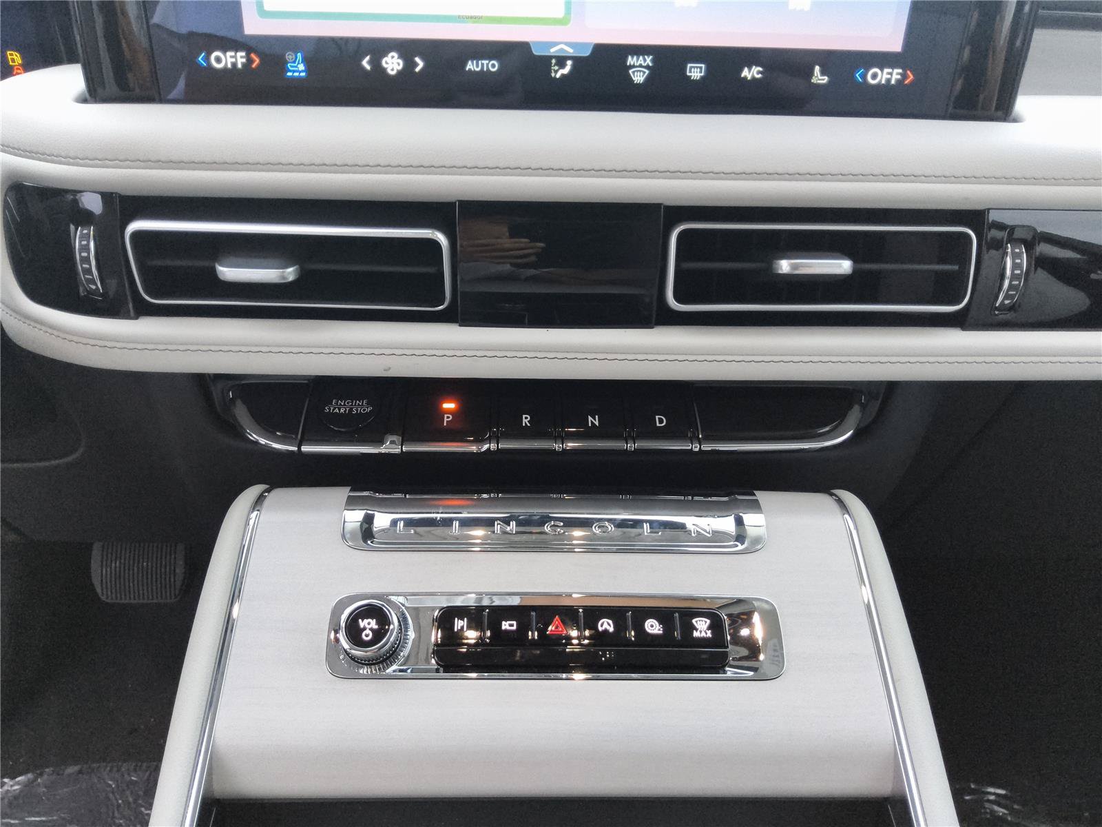 New 2027 Lincoln Aviator Reserve w/ Jet Appearance Package RWD image 18