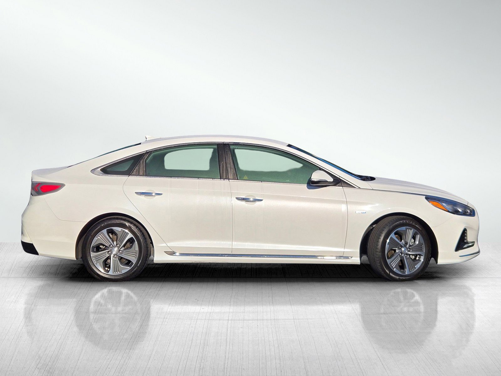 Used 2019 Hyundai Sonata Limited image 3