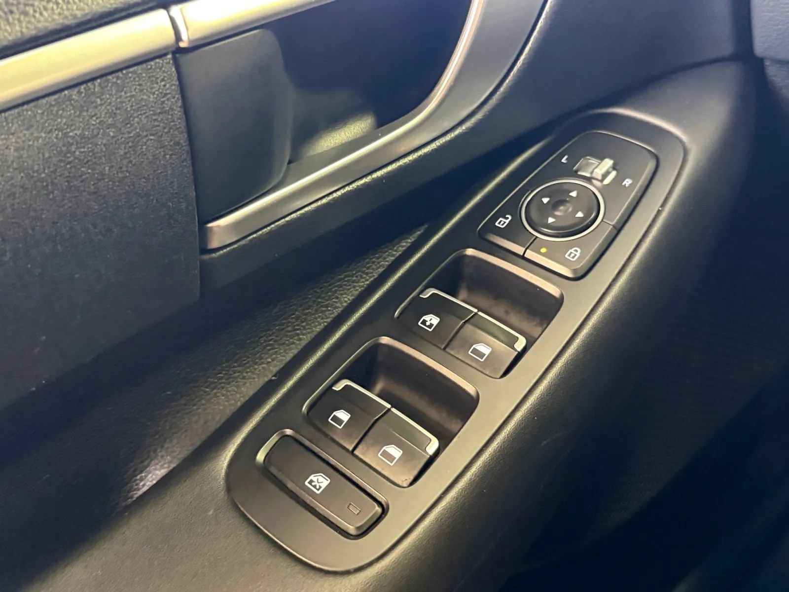 Used 2022 Hyundai Sonata SE FWD image 39