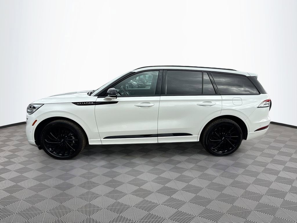 Used 2023 Lincoln Aviator Black Label w/ Jet Package image 9