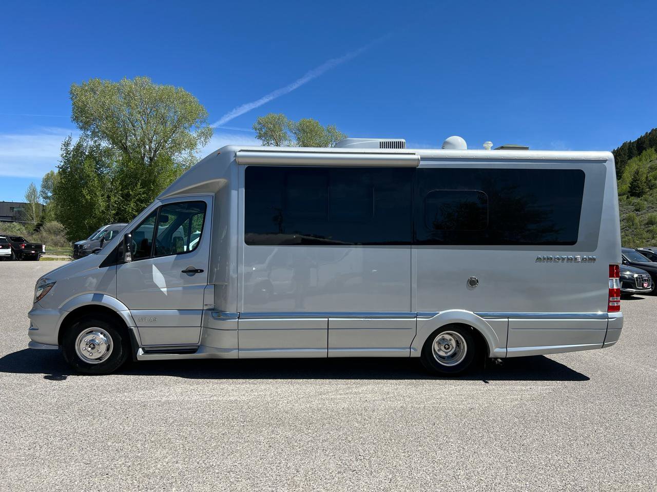 Used 2016 Mercedes-Benz Sprinter 3500 image 2