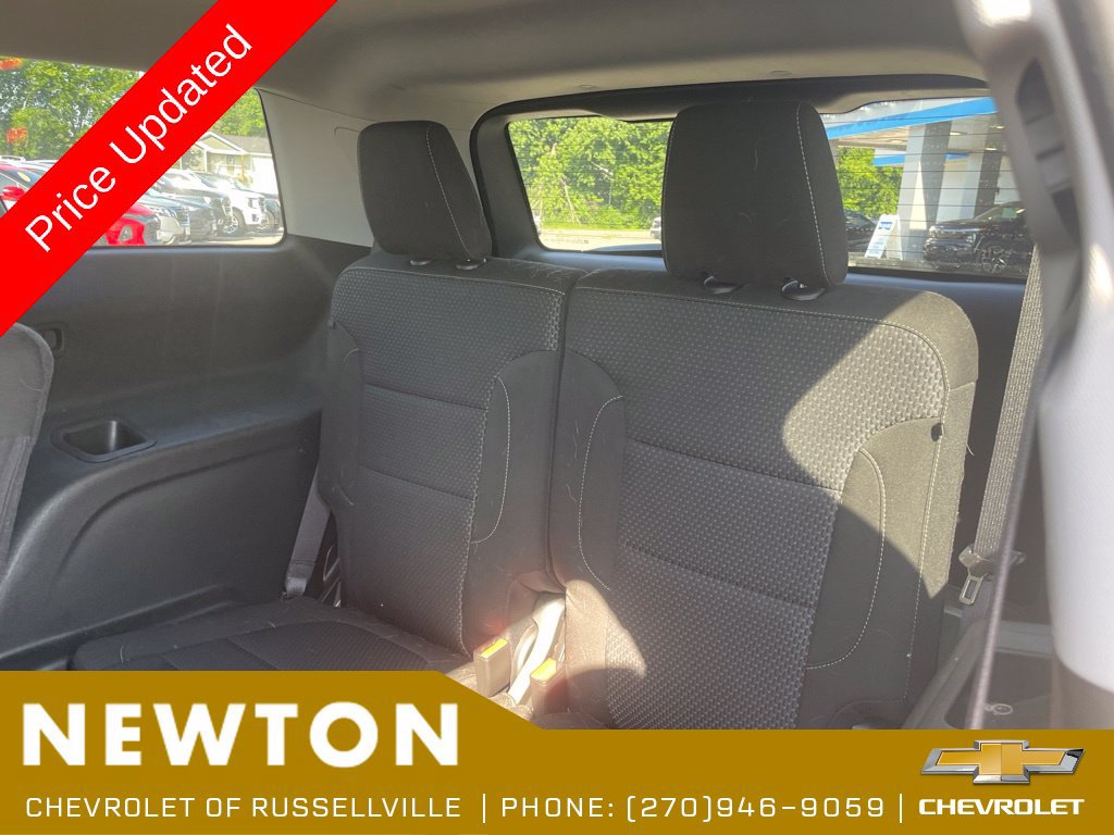 Used 2023 GMC Acadia SLE FWD image 15