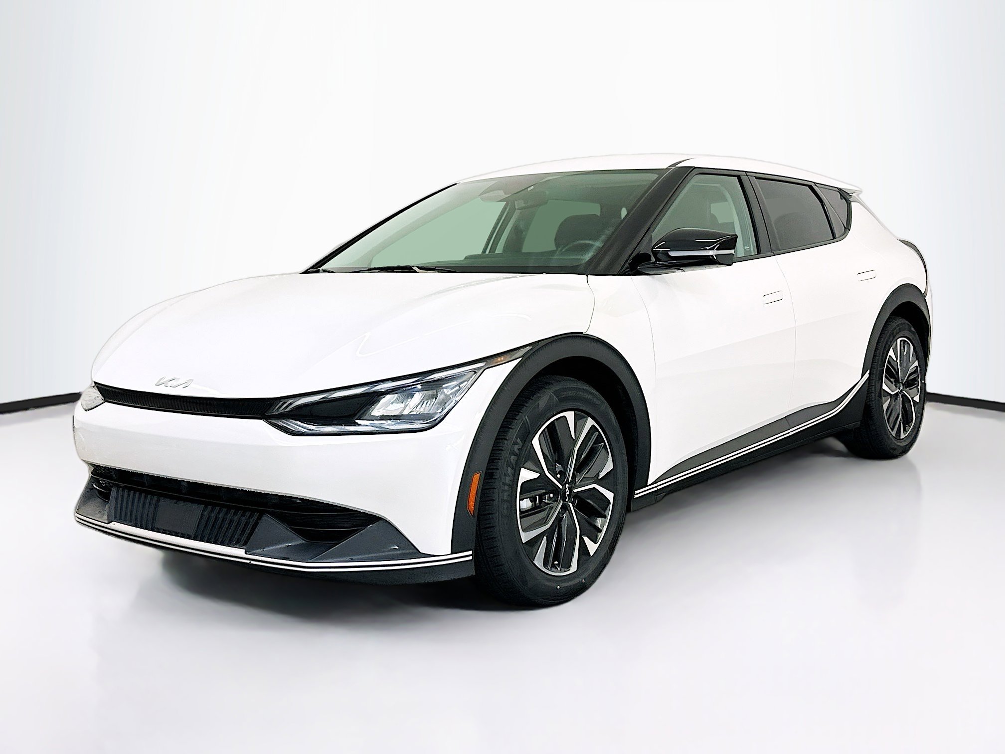 Used 2024 Kia EV6 Light AWD/4WD image 3