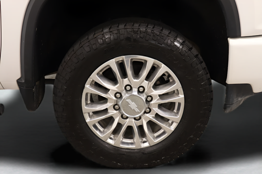Used 2020 Chevrolet Silverado 2500 High Country w/ Z71 Off-Road Package AWD/4WD image 36