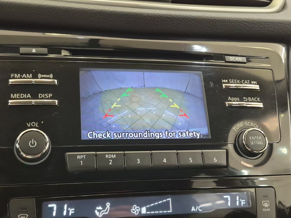 Used 2016 Nissan Rogue SV AWD/4WD image 21